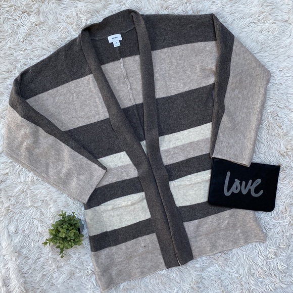 Old Navy Sweaters - Old Navy Open Cardigan 💗 Brown & Tan